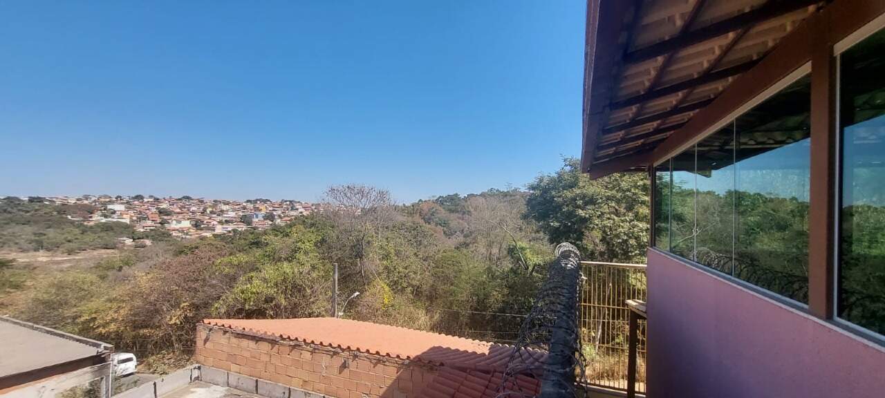 Casa para alugar com 3 quartos, 90m² - Foto 17