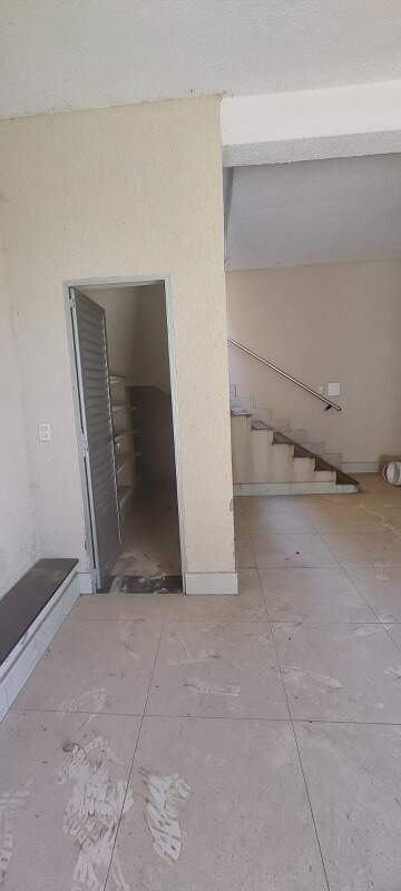 Casa para alugar com 3 quartos, 90m² - Foto 20