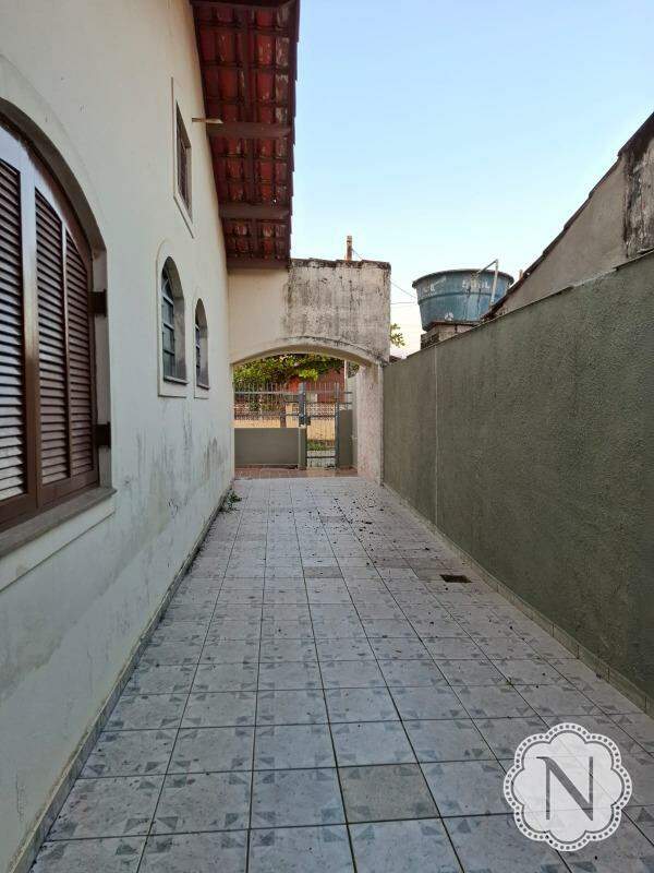 Casa para aluguel no Jardim Suarão (Praia): 