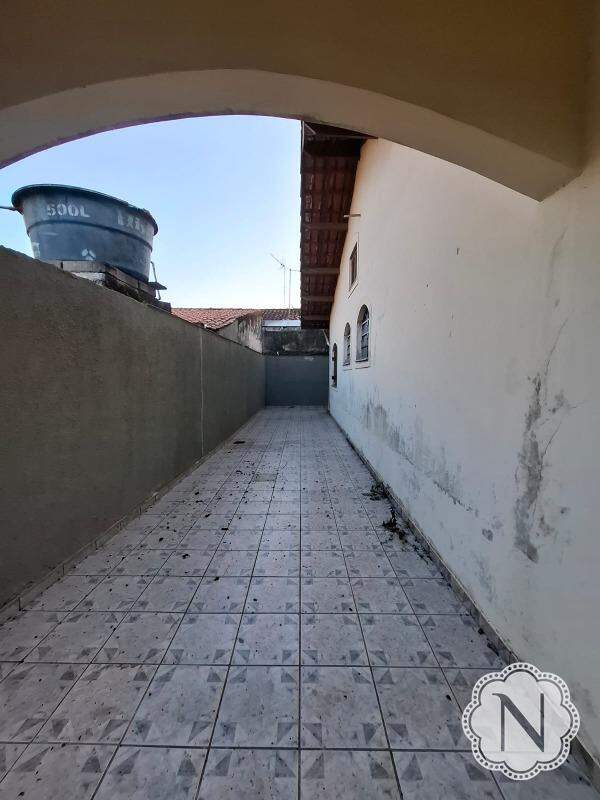 Casa para aluguel no Jardim Suarão (Praia): 