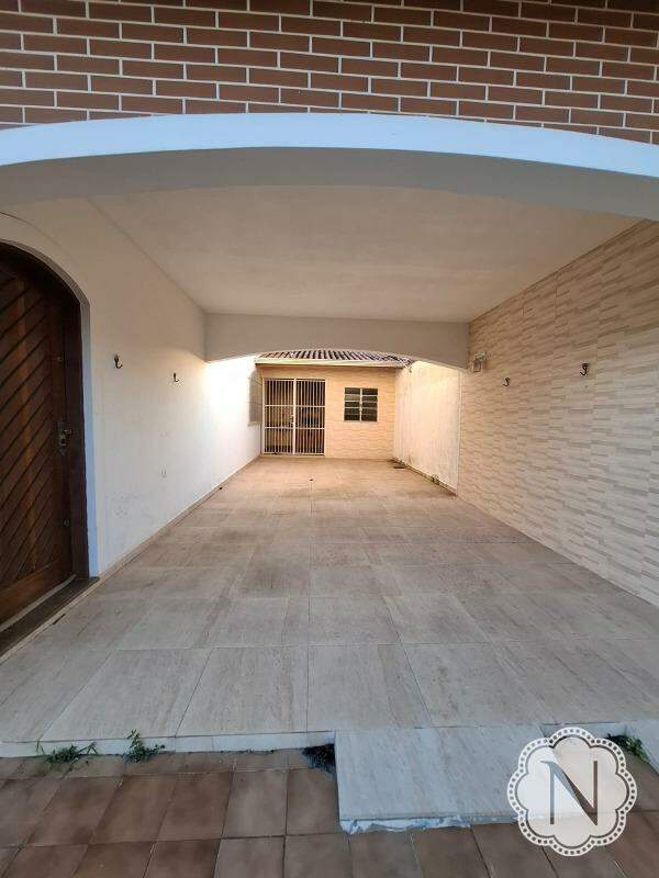 Casa para aluguel no Jardim Suarão (Praia): 
