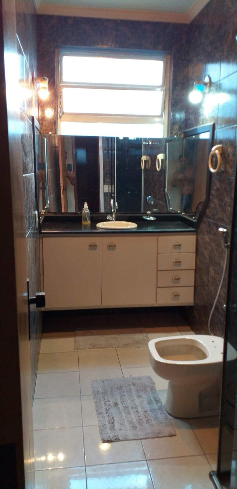 Casa para alugar com 4 quartos, 360m² - Foto 9