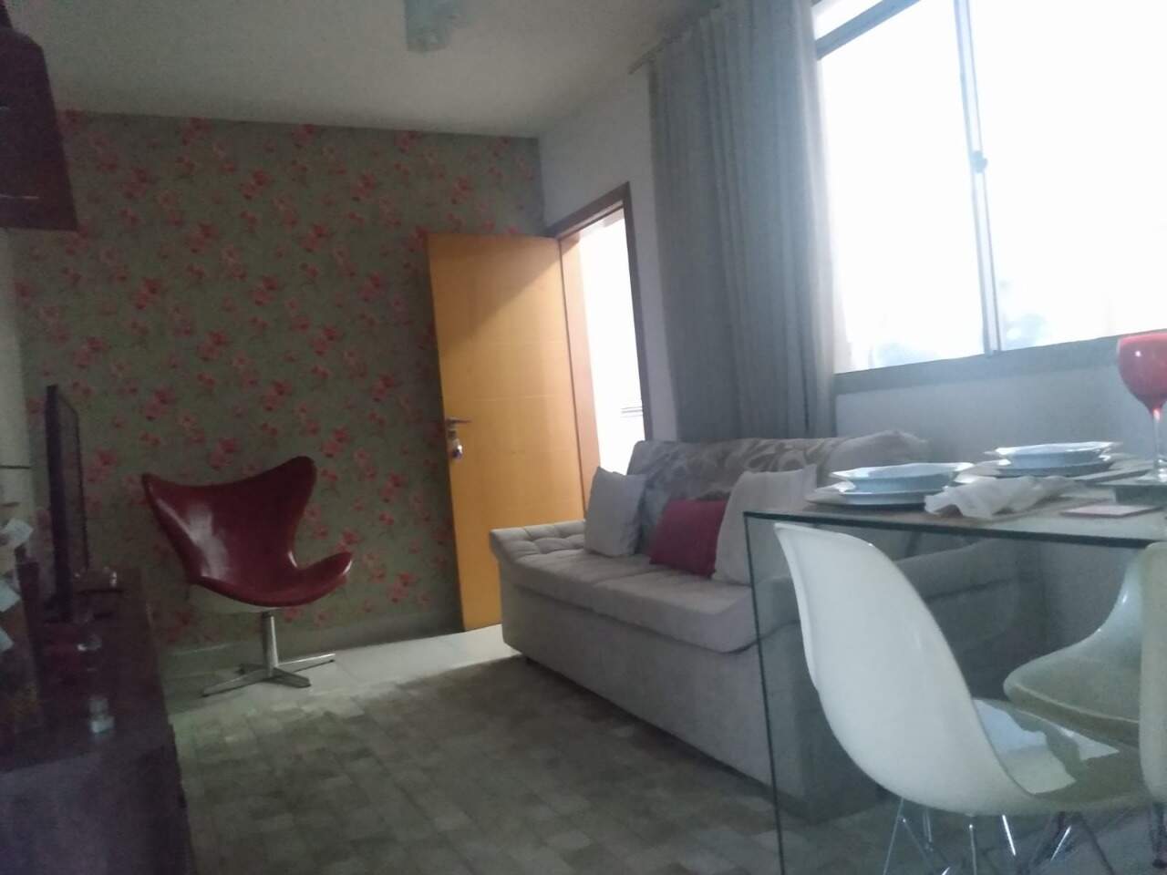 Apartamento à venda com 2 quartos, 737m² - Foto 2