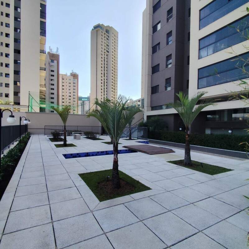 Apartamento à venda com 4 quartos, 167m² - Foto 2