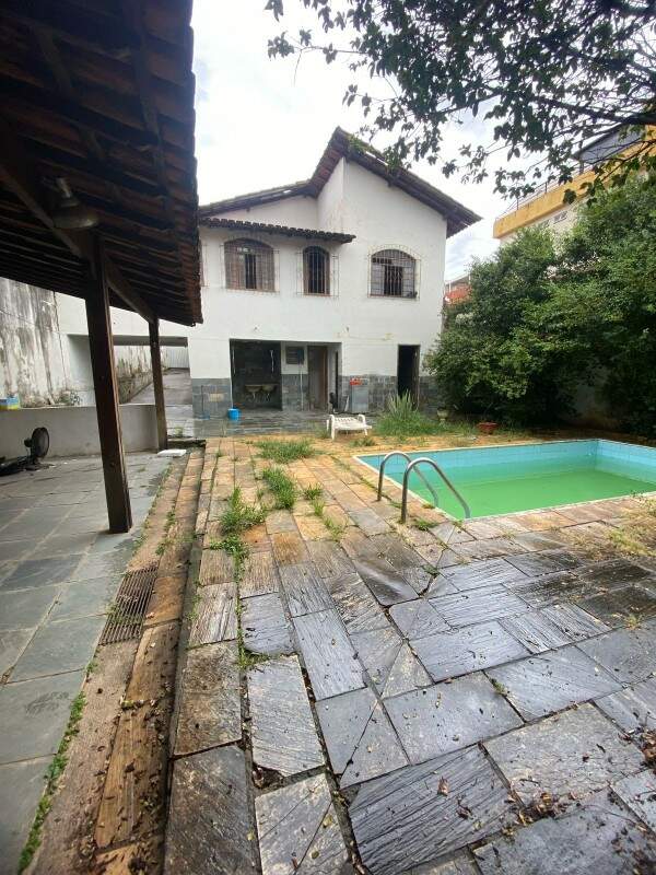 Casa para alugar com 4 quartos, 400m² - Foto 3