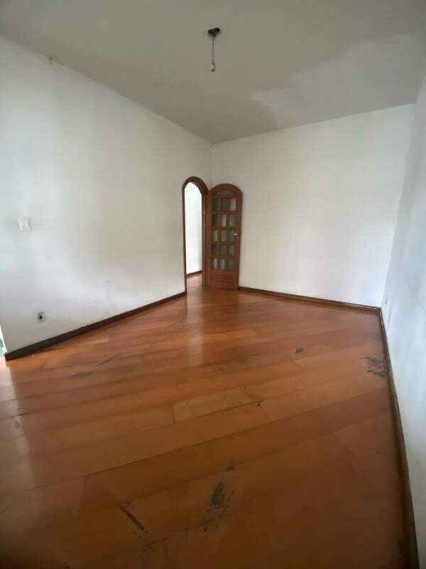 Casa para alugar com 4 quartos, 400m² - Foto 19