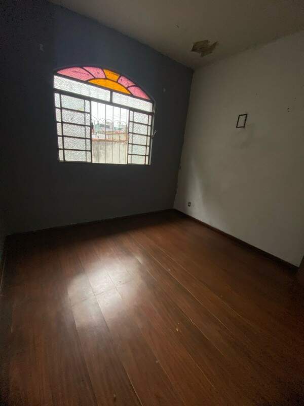 Casa para alugar com 4 quartos, 400m² - Foto 12