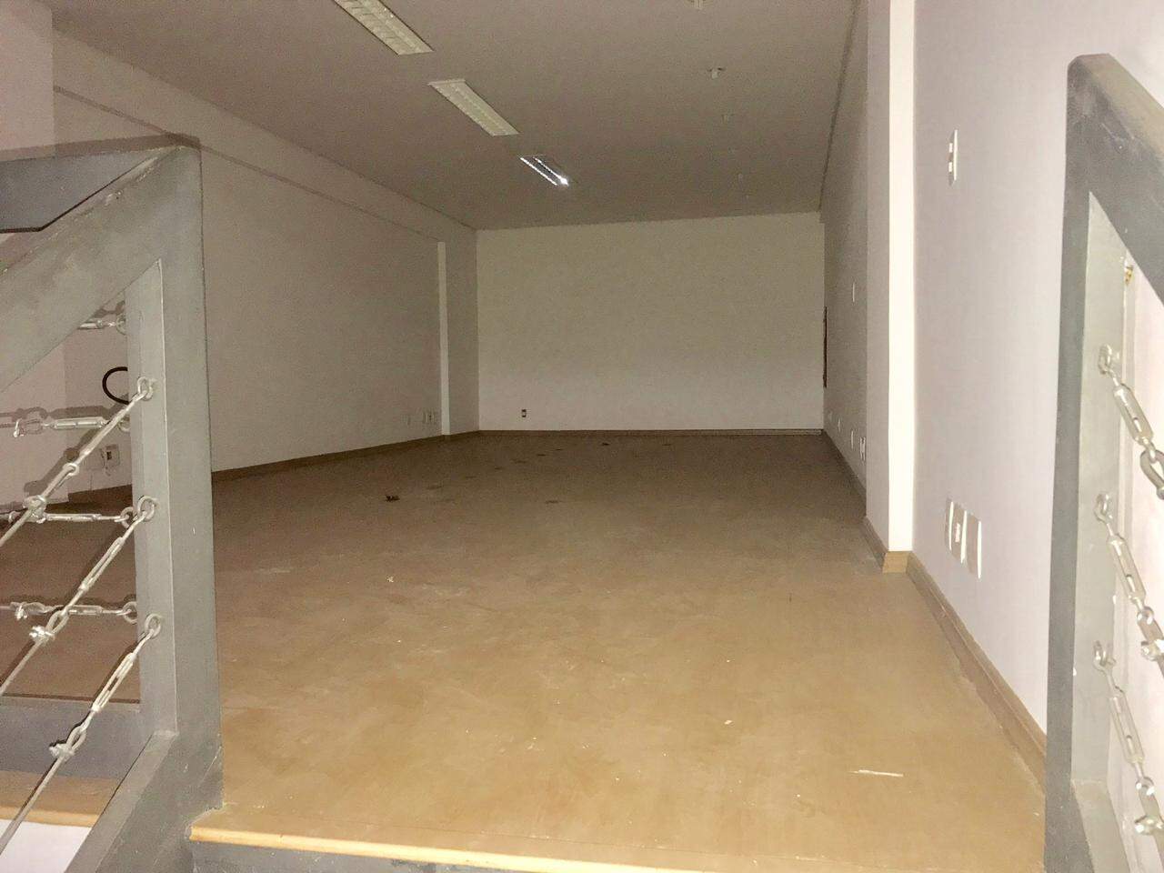 Loja-Salão para alugar, 195m² - Foto 1