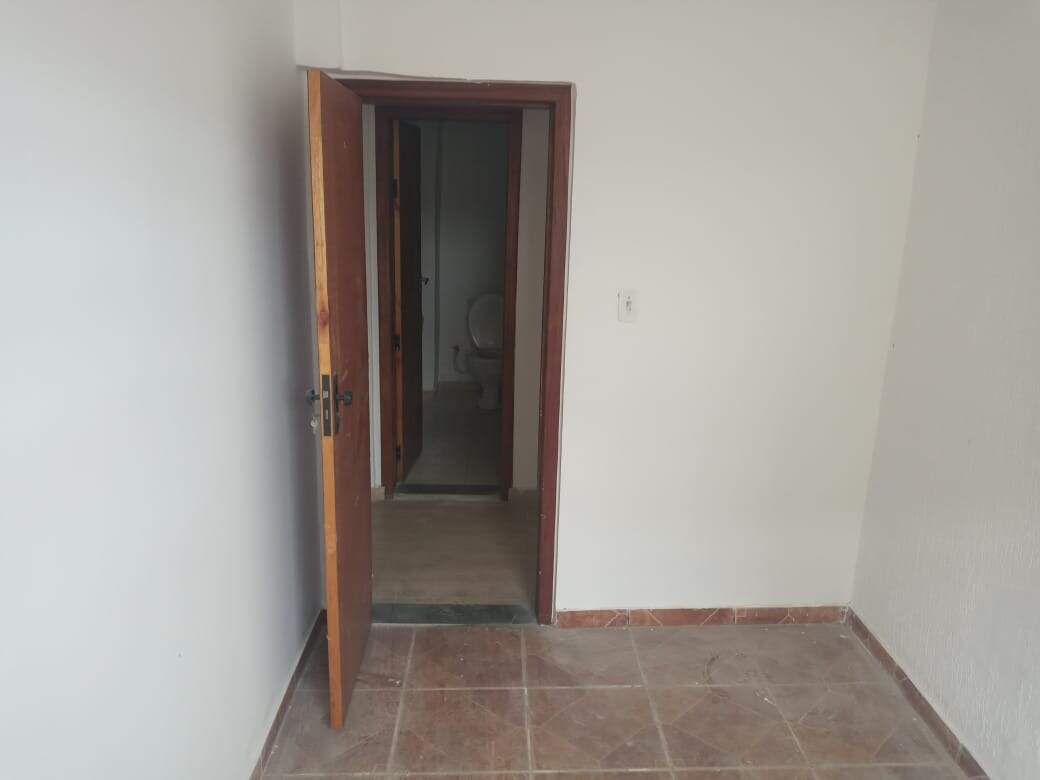Casa para alugar com 3 quartos, 65m² - Foto 8