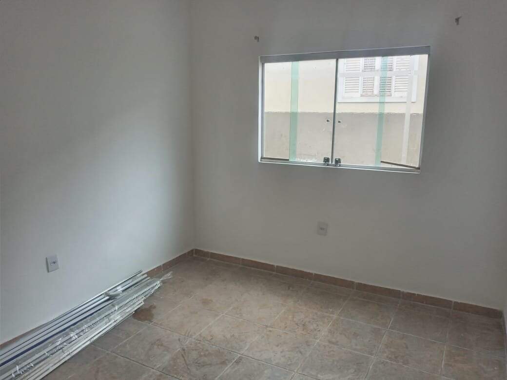 Casa para alugar com 3 quartos, 65m² - Foto 15