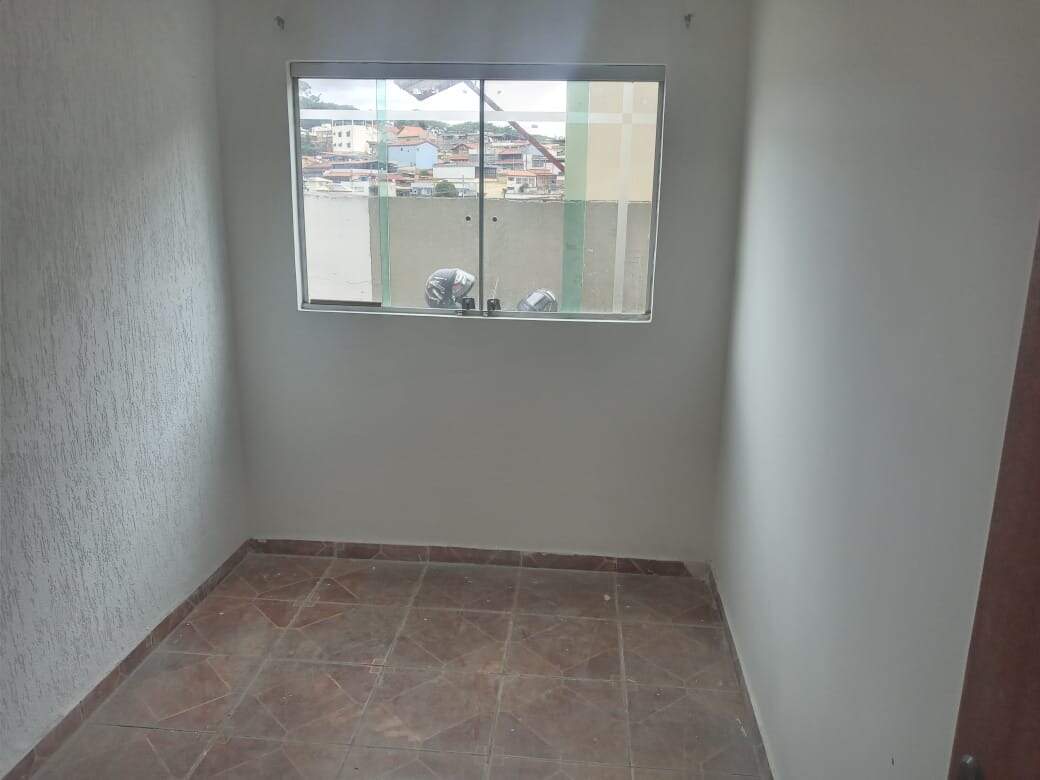 Casa para alugar com 3 quartos, 65m² - Foto 9