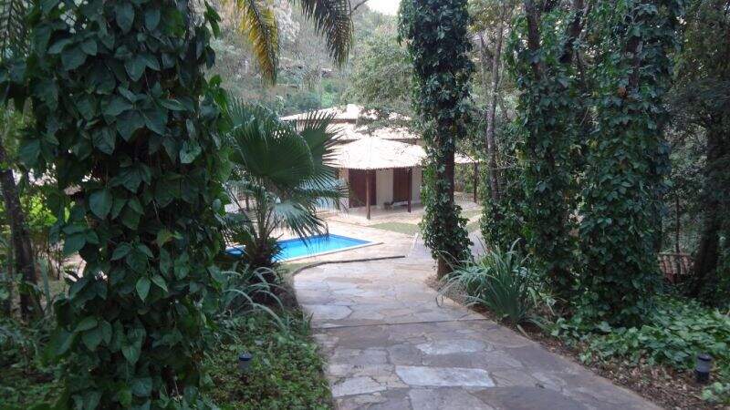 Casa de Condomínio à venda com 5 quartos, 400m² - Foto 3