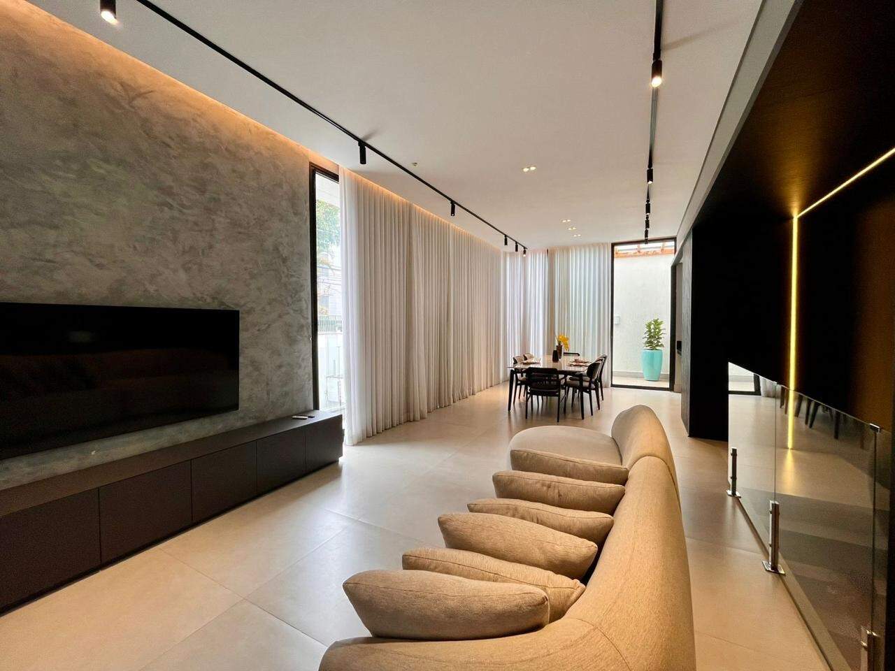 Casa, 5 quartos, 300 m² - Foto 1