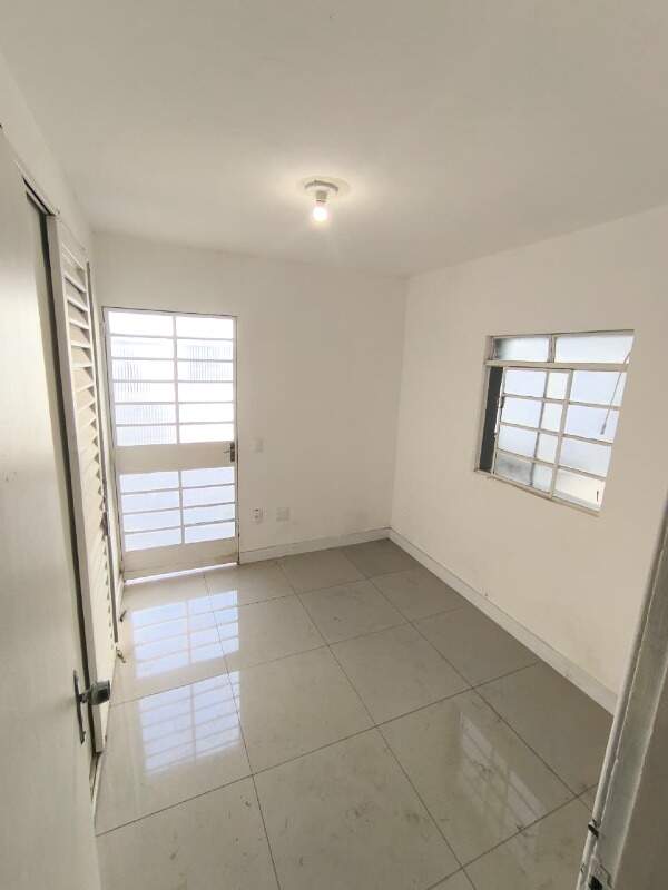 Casa, 2 quartos, 300 m² - Foto 2