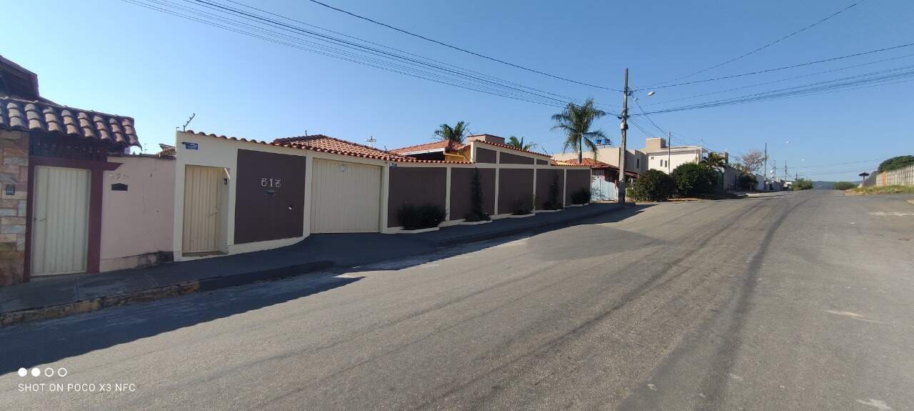 Casa à venda com 5 quartos, 870m² - Foto 2