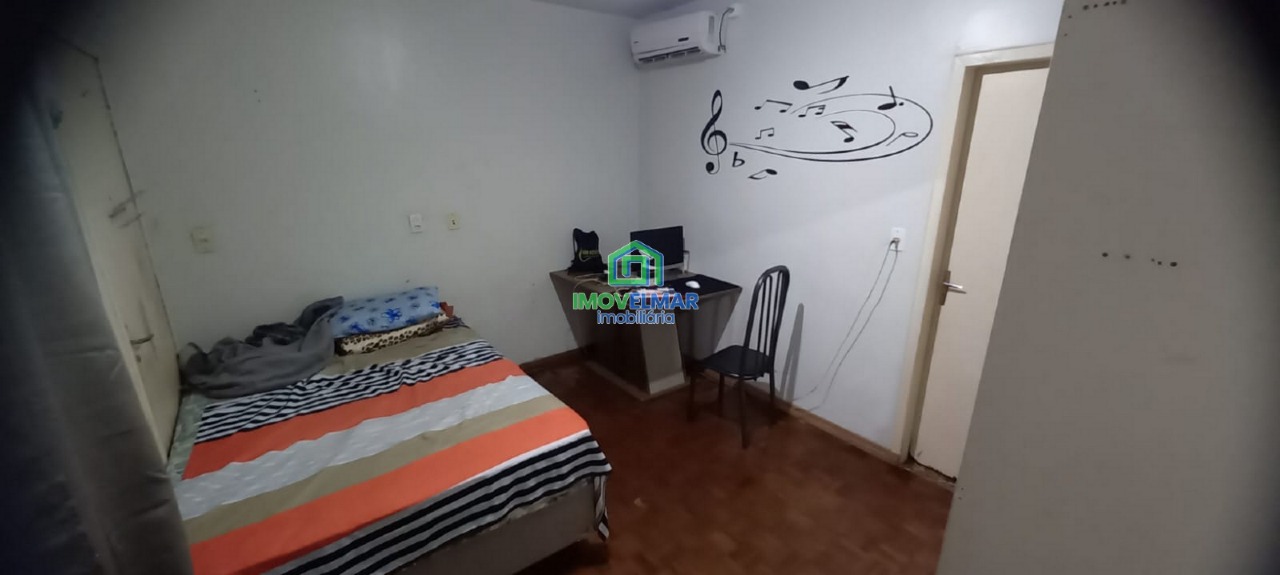 Casa à venda no Centro: 