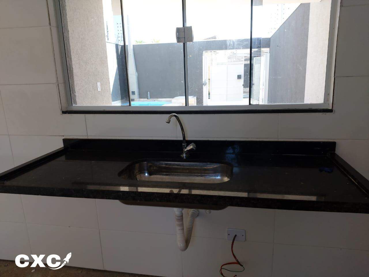 Sobrado à vendaSUARÃOItanhaém: casa á venda em itanhém