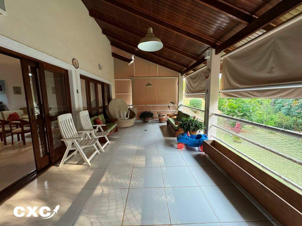 Casa à vendaCondomínio FlamboyantBAtibaia: casa com sete dorm. á venda