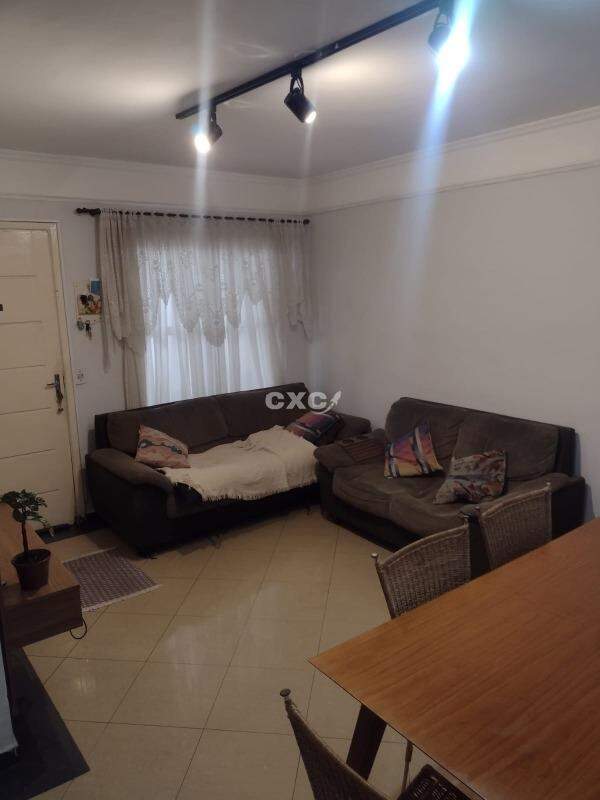 Sobrado à vendaJardim FernandesSão Paulo: sobrado com dois quartos á venda na Vila Matilde 
