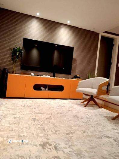 Apartamento à vendaTatuapéSão Paulo: Apartamento com 2 vagas de garagem e depósito para alugar no Tatuapé