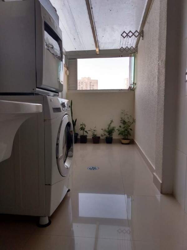 Apartamento à vendaVila CarrãoSão Paulo: Apartamento á venda no Carrão próximo ao metro zona leste de sp
