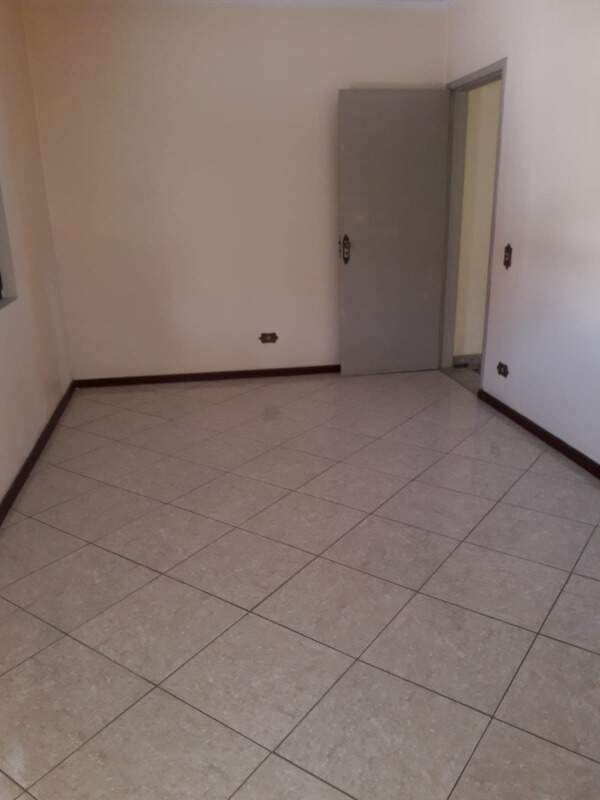 Sobrado à vendaVila SantanaSão Paulo: Sobrado com 4 quartos 4 vagas à venda na Penha - São Paulo - SP