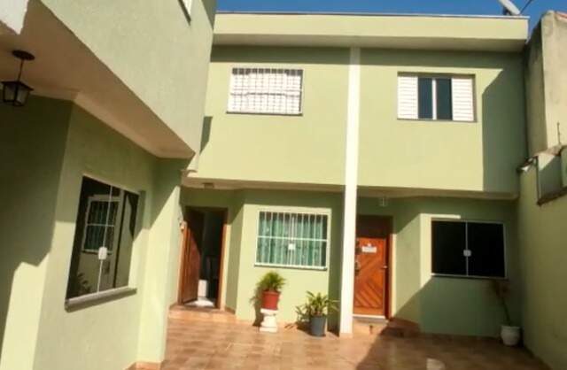 Sobrado à vendaVila GranadaSão Paulo:  Sobrado com 2 suítes 1 vaga à venda na Vila Granada - São Paulo - SP 