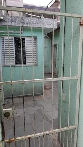 Sobrado à vendaVila CarrãoSão Paulo: Sobrado com 2 casas 1 salão à venda na Vila Carrão - São Paulo - SP