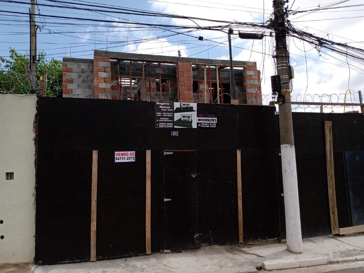 Sobrado à vendaVila MatildeSão Paulo: Sobrados com 3 quartos à venda na Vila Matilde - São Paulo - SP