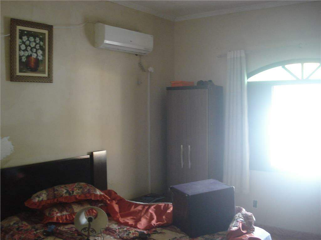 Casa à vendaJardim DulcePoá: Imóvel com 2 casas no terreno disponível a venda em Poá - SP