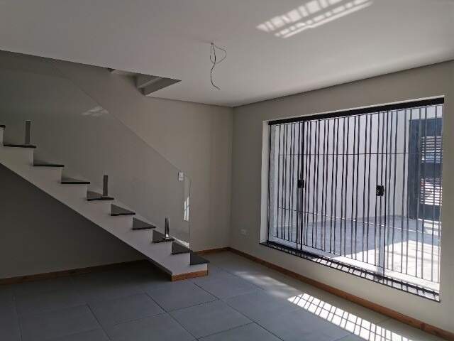 Sobrado à vendaCarrãoSão Paulo: Sobrado / 3 Dormitórios, 1 Suíte / Venda / Carrão
