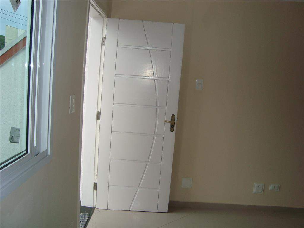 Sobrado à vendaVila MatildeSão Paulo: Sobrado com 100 m² com 2 suítes e 4 vagas.