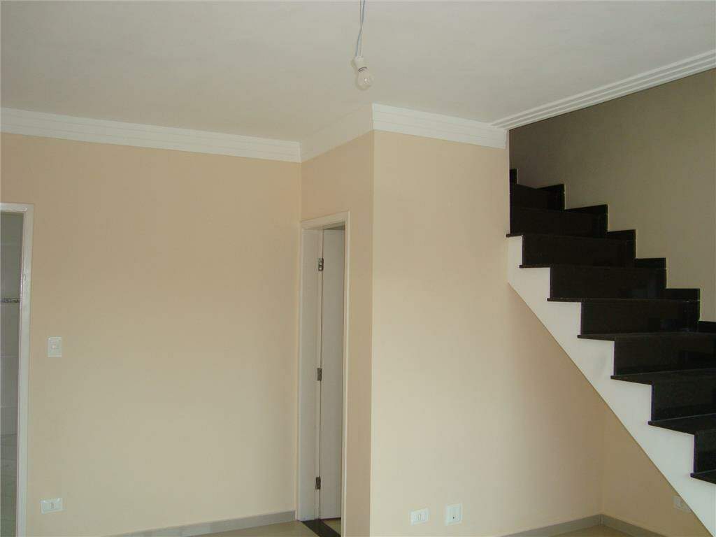 Sobrado à vendaVila MatildeSão Paulo: Sobrado com 100 m² com 2 suítes e 4 vagas.