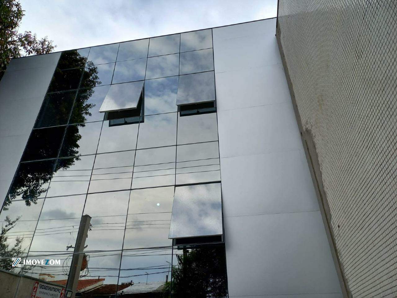 Predio para aluguelTatuapéSão Paulo: Prédio com 3 andares para alugar próximo a Rua Azevedo Soares, Tatuapé
