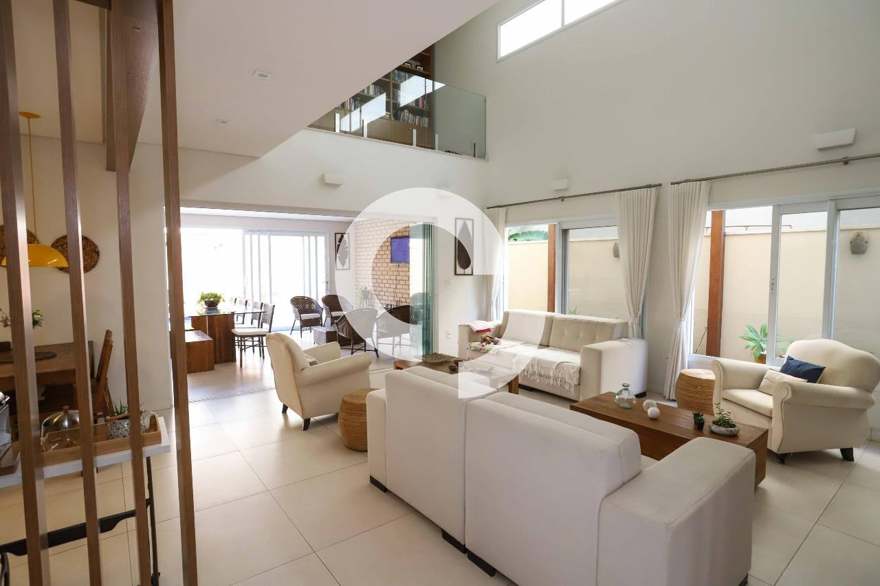 Casa em Condomínio à venda no Vila dos Plátanos: 