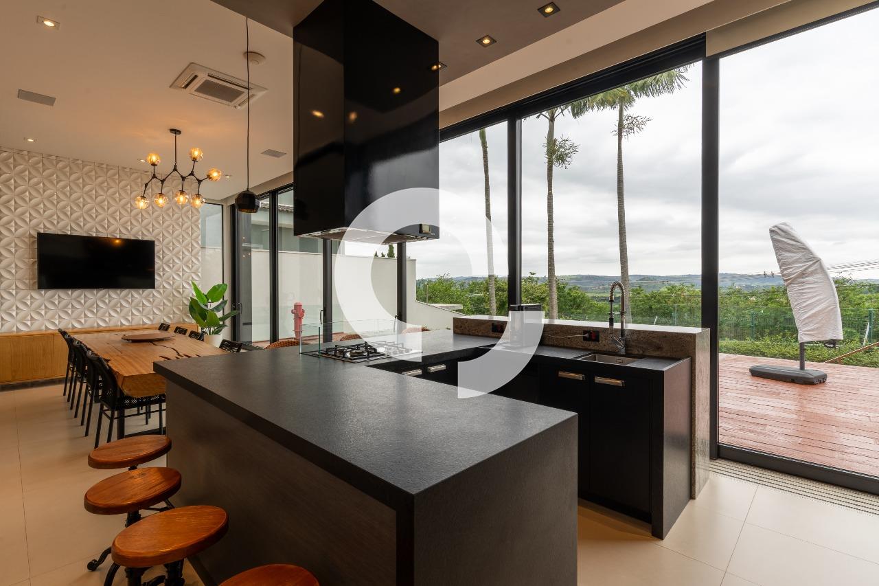 Casa em Condomínio à venda no Sousas: 