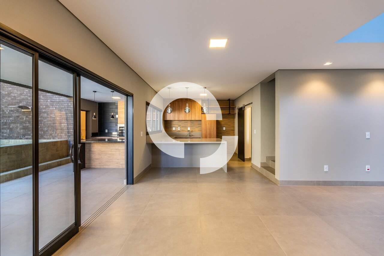 Casa em Condomínio à venda no Swiss Park: 