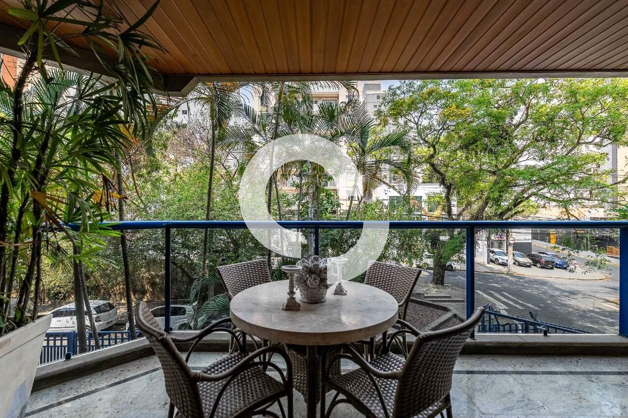 Apartamento à venda no Cambuí: 