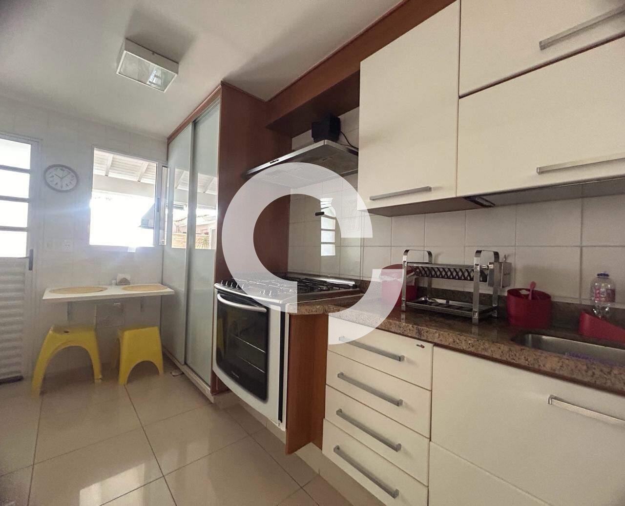 Casa em Condomínio à venda no Parque Taquaral: 