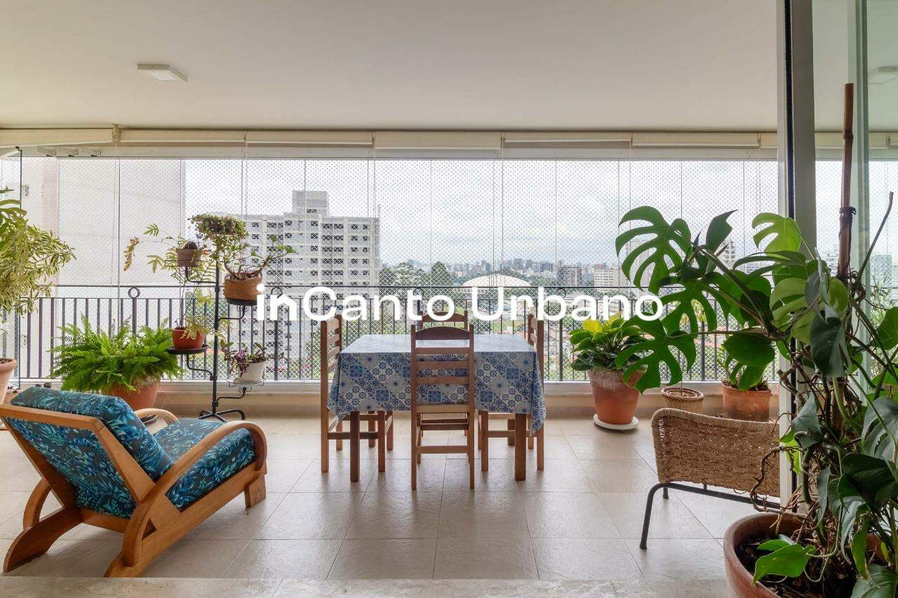 Apartamento à venda no Paraíso: 