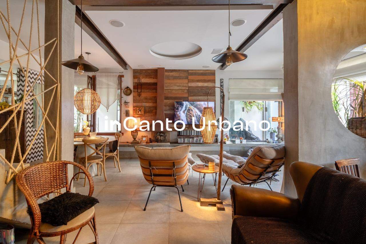 Casa à venda no Paraíso: 