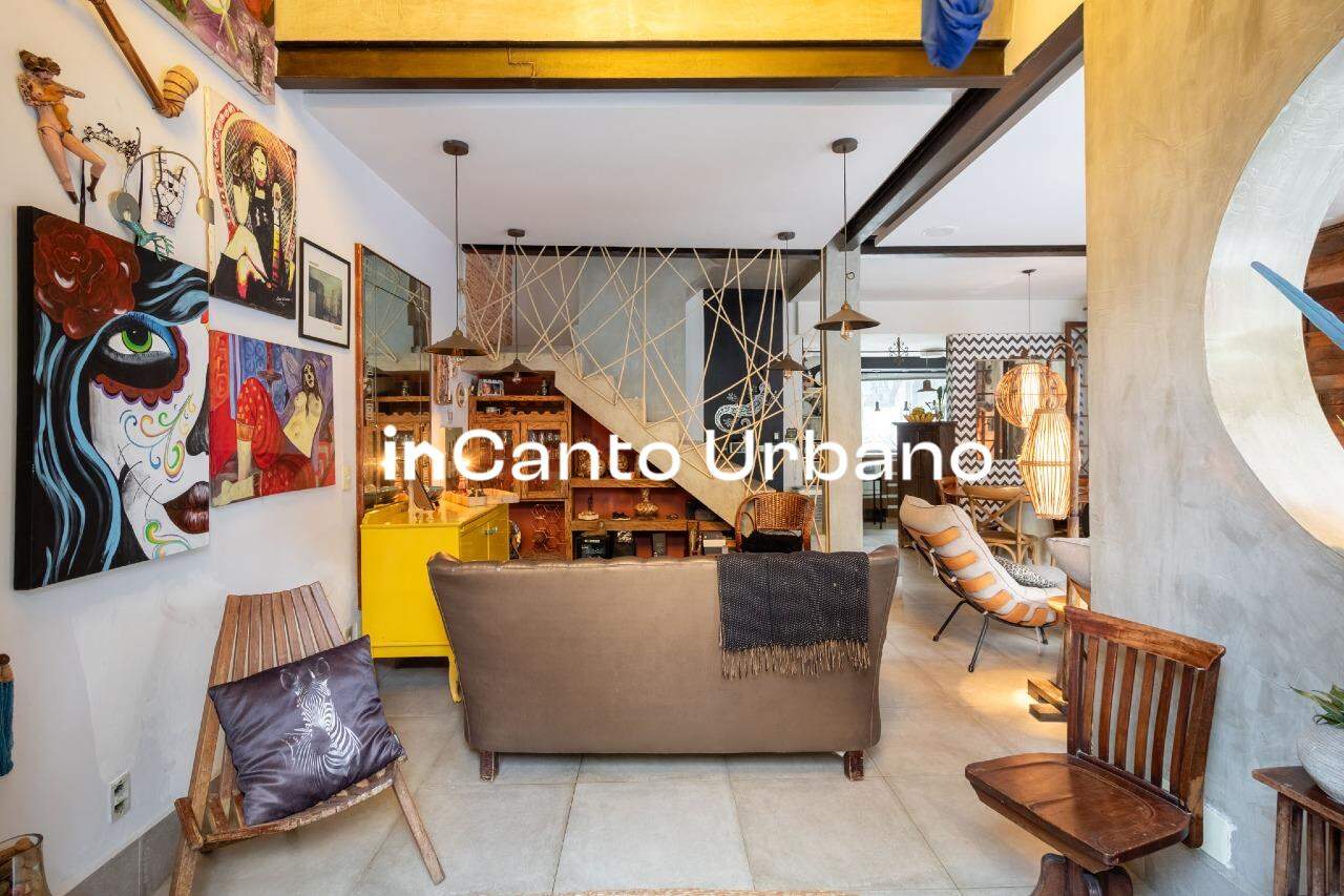 Casa à venda no Paraíso: 