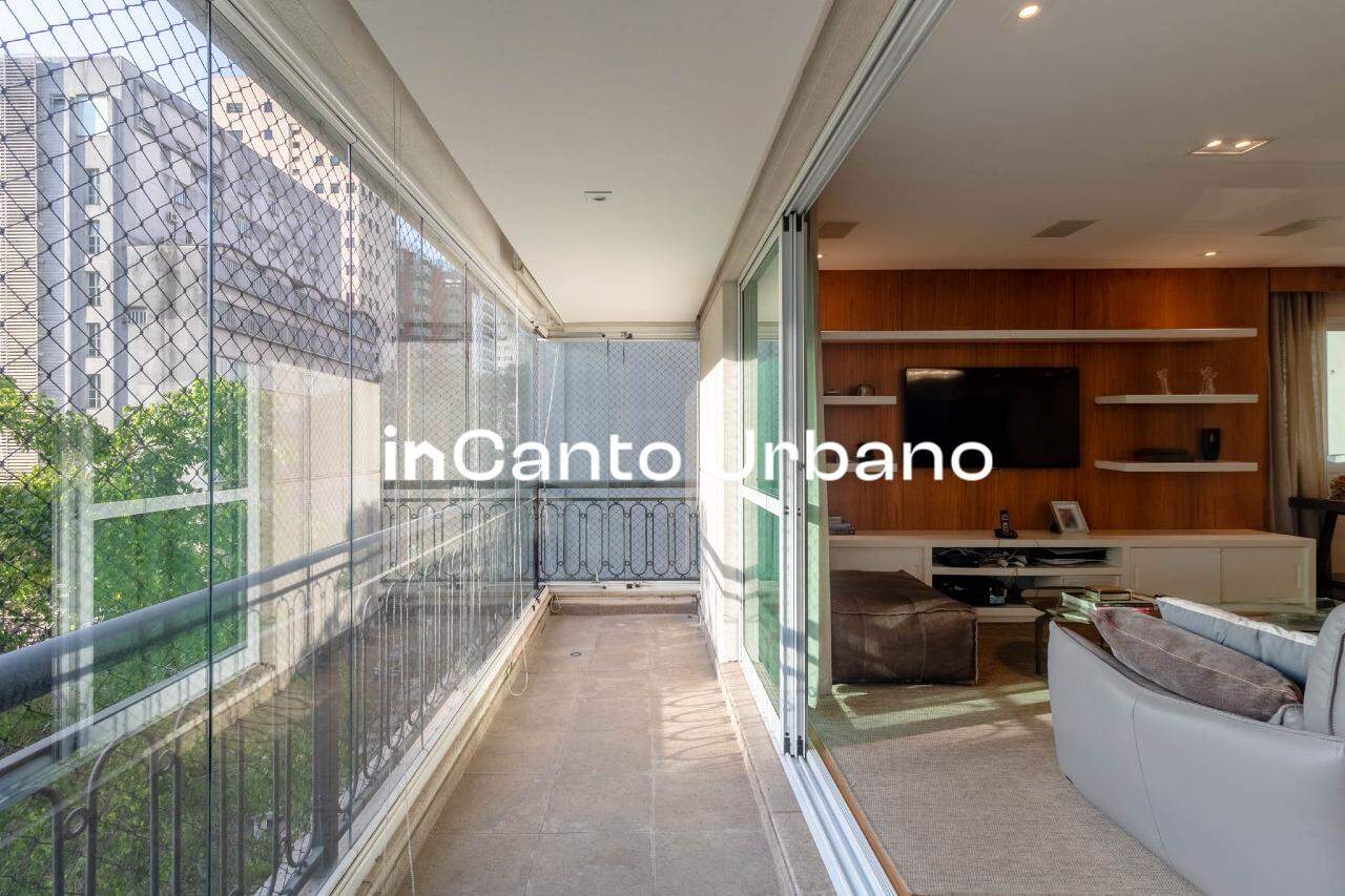Apartamento à venda no Paraíso: 