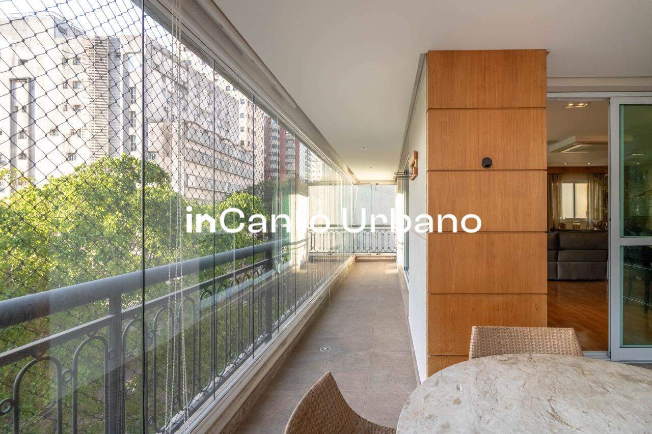 Apartamento à venda no Paraíso: 