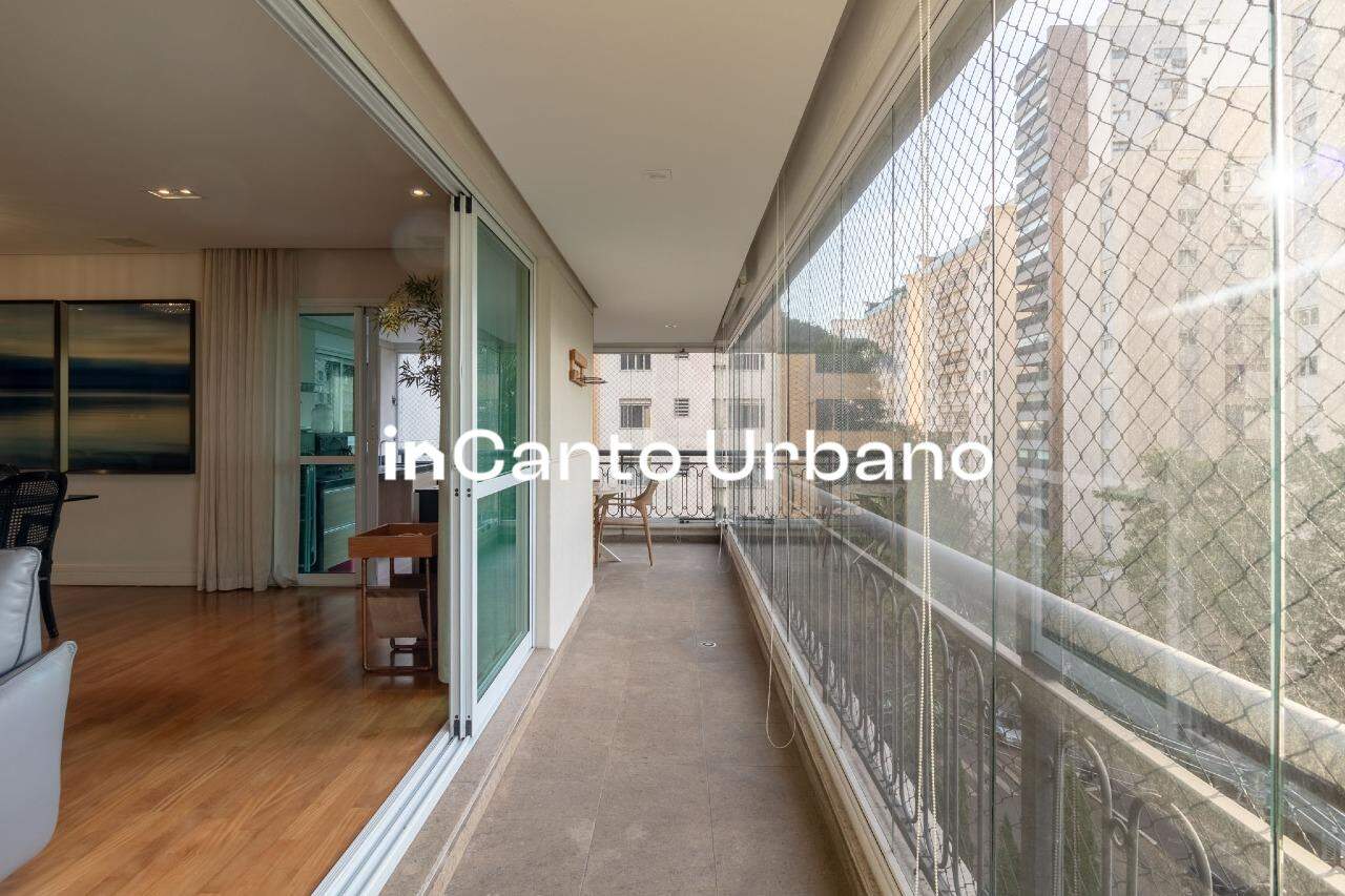 Apartamento à venda no Paraíso: 