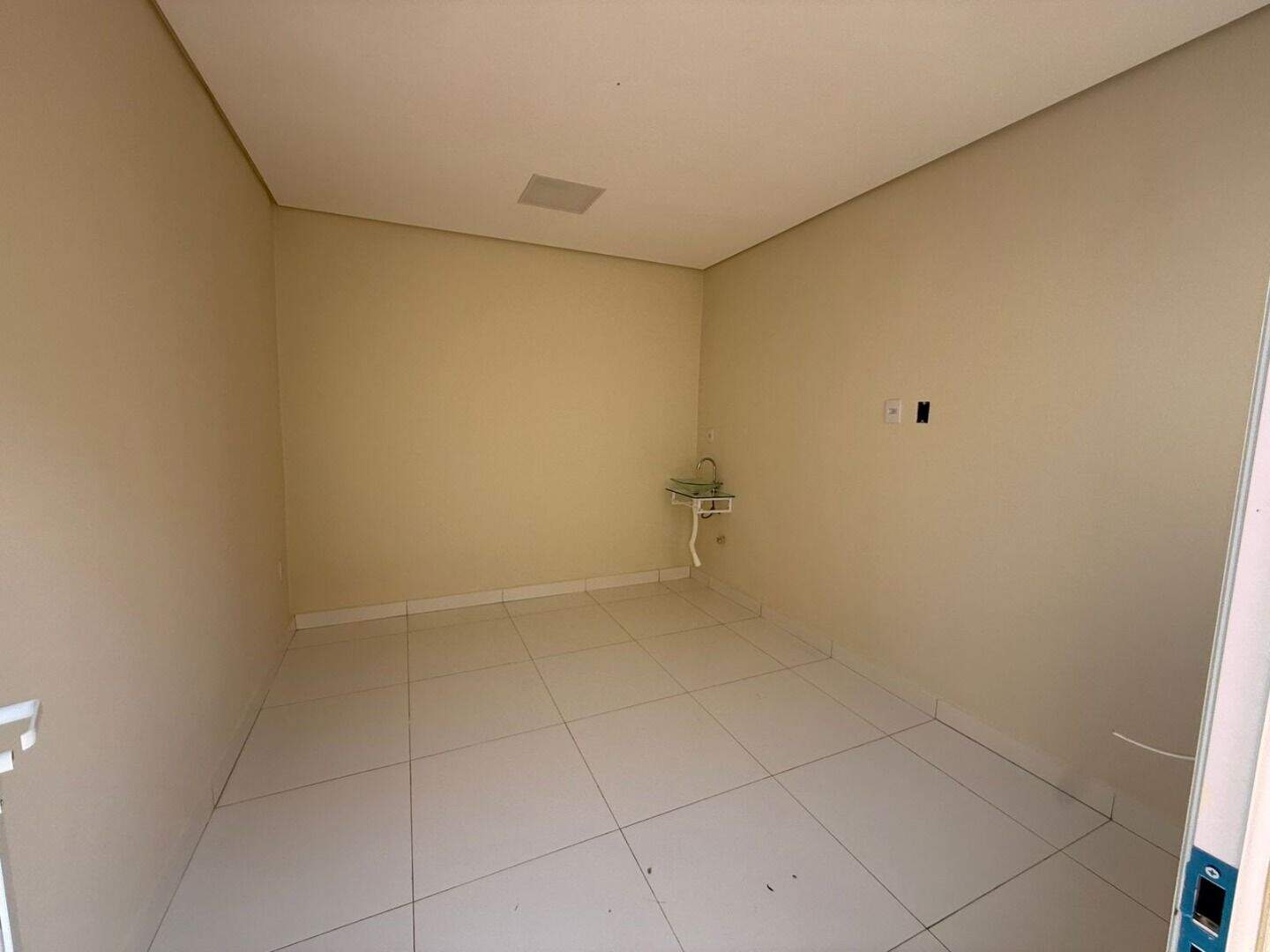 Sala para aluguel no Centro: 