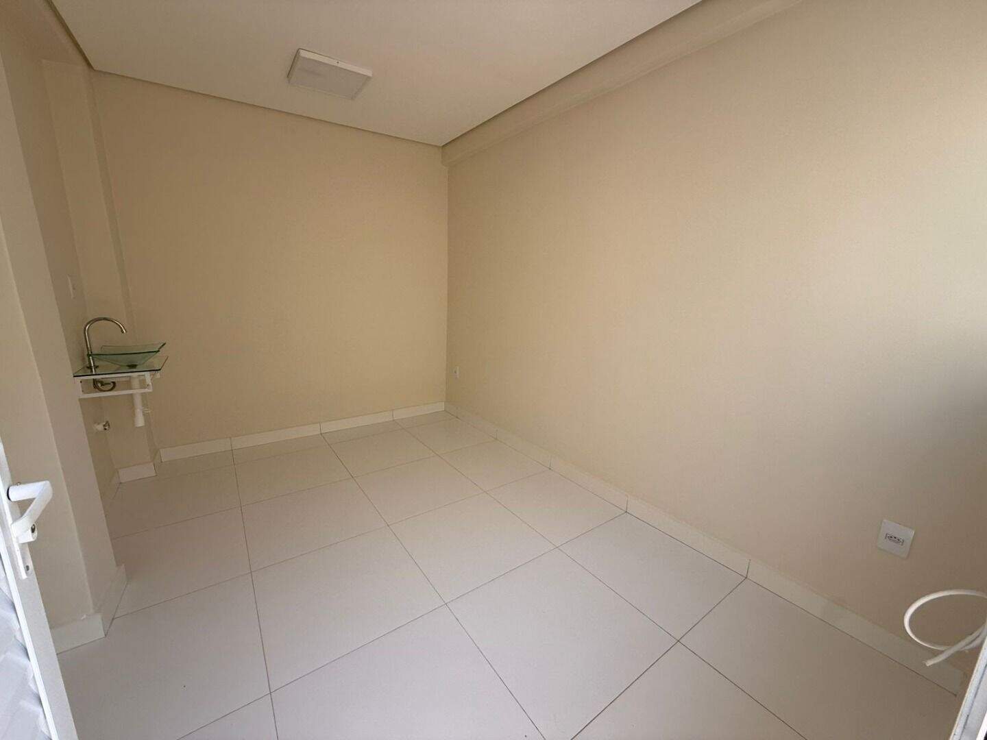 Sala para aluguel no Centro: 