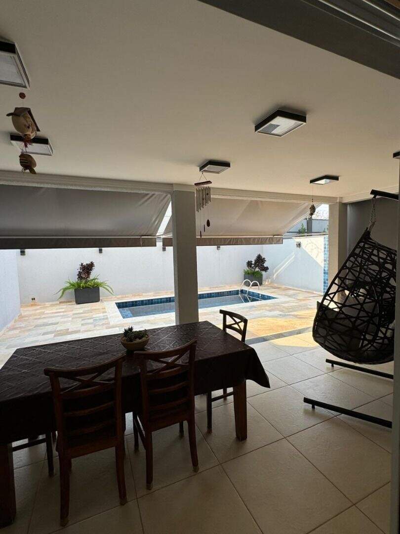 Sobrado à venda no Jardim Residencial Helvétia Park III: 
