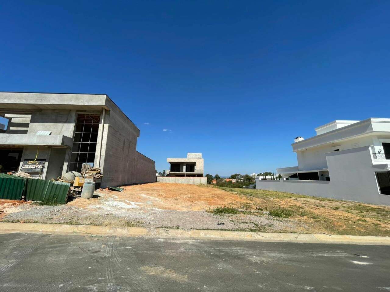 Terreno à venda no Jardim Residencial Sapezal: 