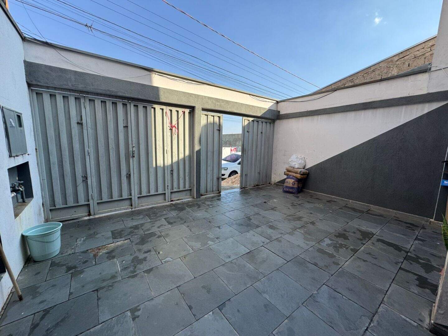 Sobrado à venda no Salto de São José: 